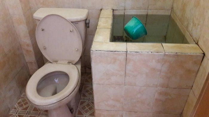 Toilet Kantor Camat Cluring Terlihat Kotor Kumuh dan 