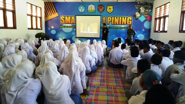 Siswa Siswi Sangat Antusias Nobar Film G 30 S / PKI 