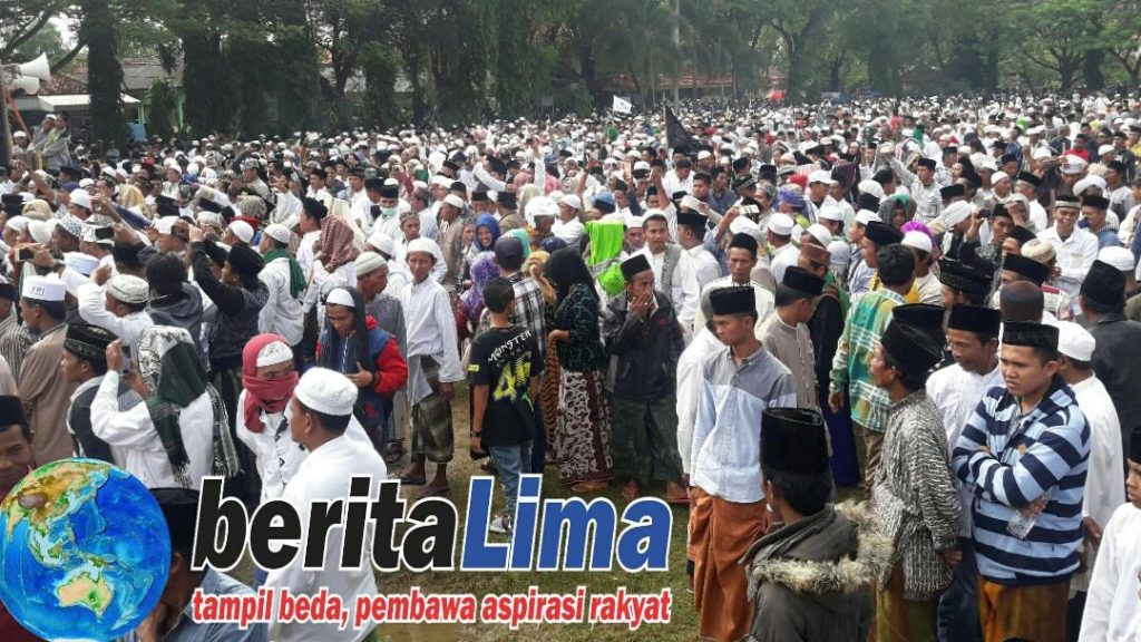 Ribuan Masa LPI dan FPI Pamekasan Datangi Pendopo Ronggosukowati