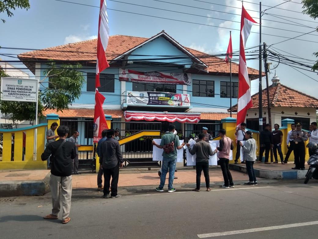 Tolak Berikan Rekomendasi Smk Ti Pemuda Lira Demo Cabang