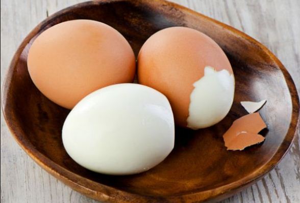 Cara Agar Kulit Telur Rebus Mudah Dikupas dan Tidak Lengket