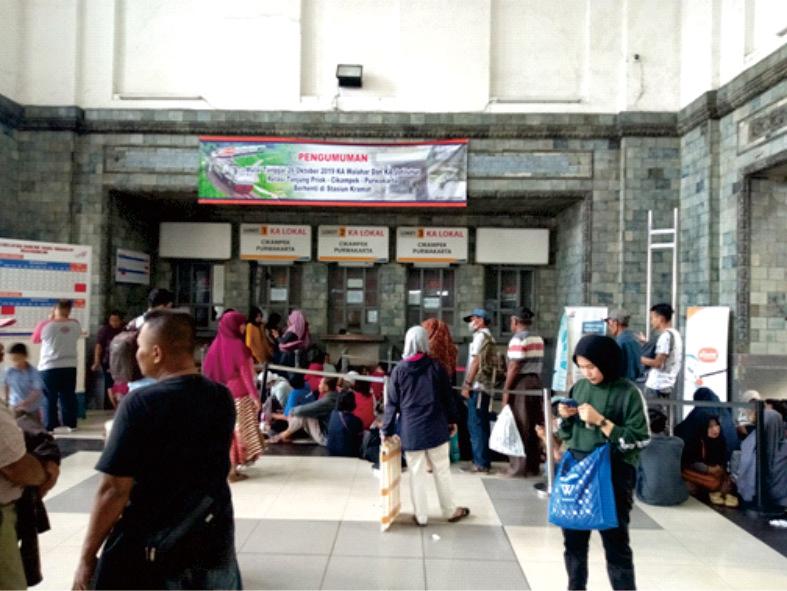 Stasiun Tanjung Priok Kembali Dilanda Penumpukan Penumpang