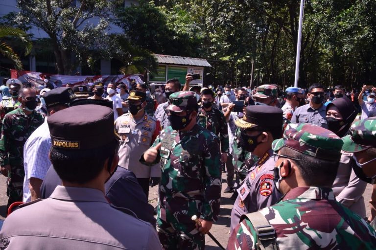 Panglima TNI Bapak dan Ibu Adalah Pahlawan Kesehatan