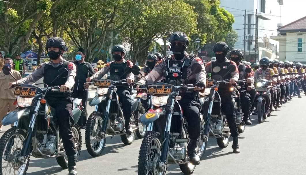 Pasukan Motor dari TNI-Polri bersiap-siap keliling Jember (beritalima.com/sugik)