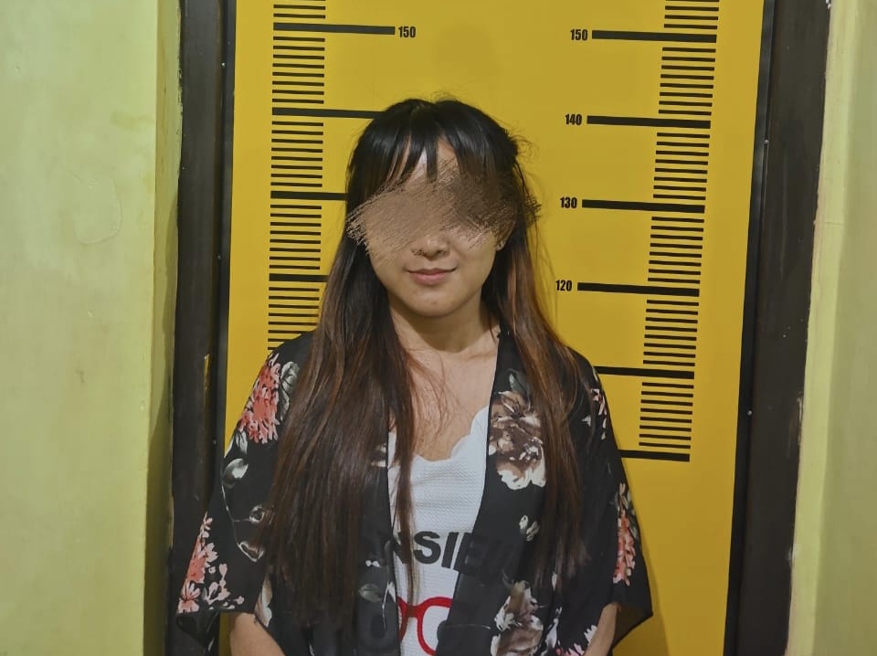 Perempuan cantik asal Tanggul yang diamankan Polisi (beritalima.com/istimewa)