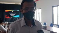 Kepala Dispemasdes Adi Wijaya saat ditemui wartawan (beritalima.com/sugik)