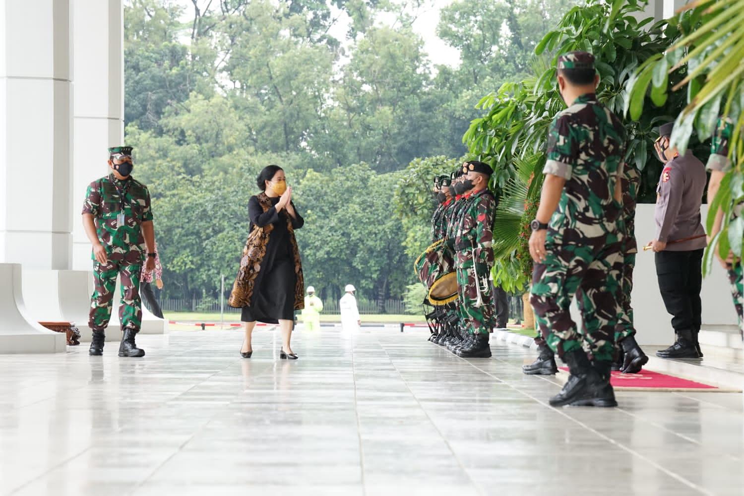 Puan Minta Tni Polri Bantu Kawal Pemulihan Ekonomi Dan Sosial Dampak