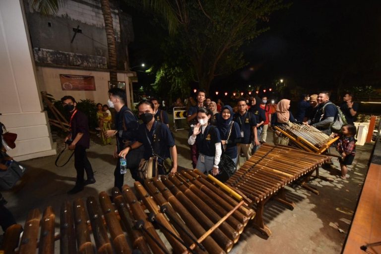 Sambut Peserta Muhibah Budaya Jalur Rempah Wali Kota Eri Cahyadi