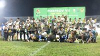 Tim sepak bola Kabupaten Jember merayakan kemenangan (beritalima.com/sugik)