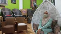 Berbagai jenis kursi hasil kerajinan dari Tiban Jaya Rotan Malang (beritalima.com/sugik)