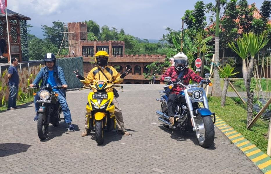 Djoni Sujatmiko Diiringi Motor Berangkat ke Kantor KONI Kota Malang