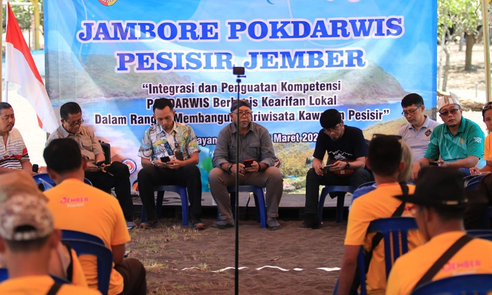 Jambore Pokdarwis di Pantai Pasangan Jember (beritalima.com/istimewa)