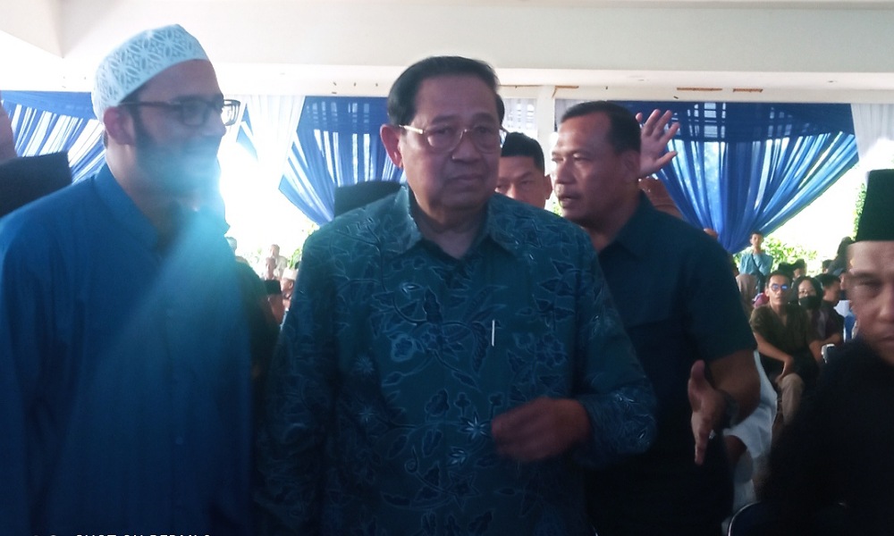 Susilo Bambang Yudhoyono (SBY) usai kegiatan di Jember (beritalima.com/sugik)